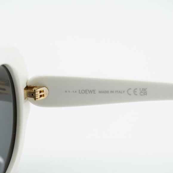 Loewe LW40135F 25A Sunglasses White Round Frame, Grey Lenses main image 4